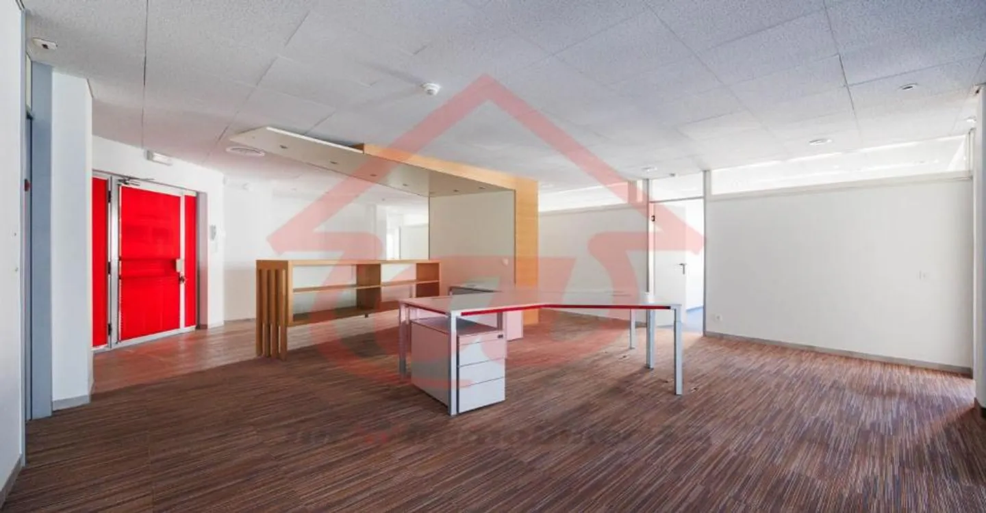 Bureau spacieux à Delémont - Photo 2 sur 9
