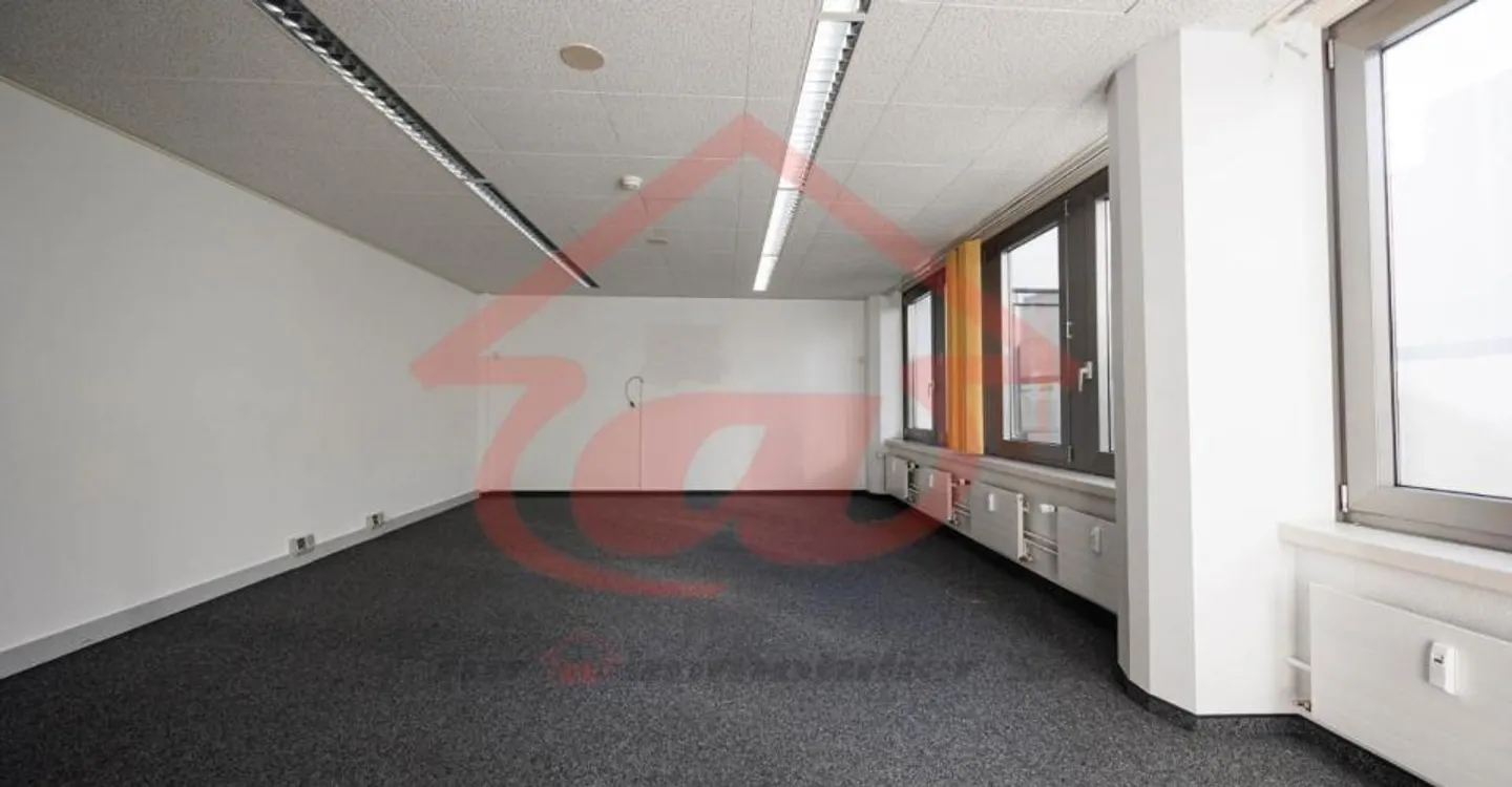 Bureau spacieux à Delémont - Photo 3 sur 9