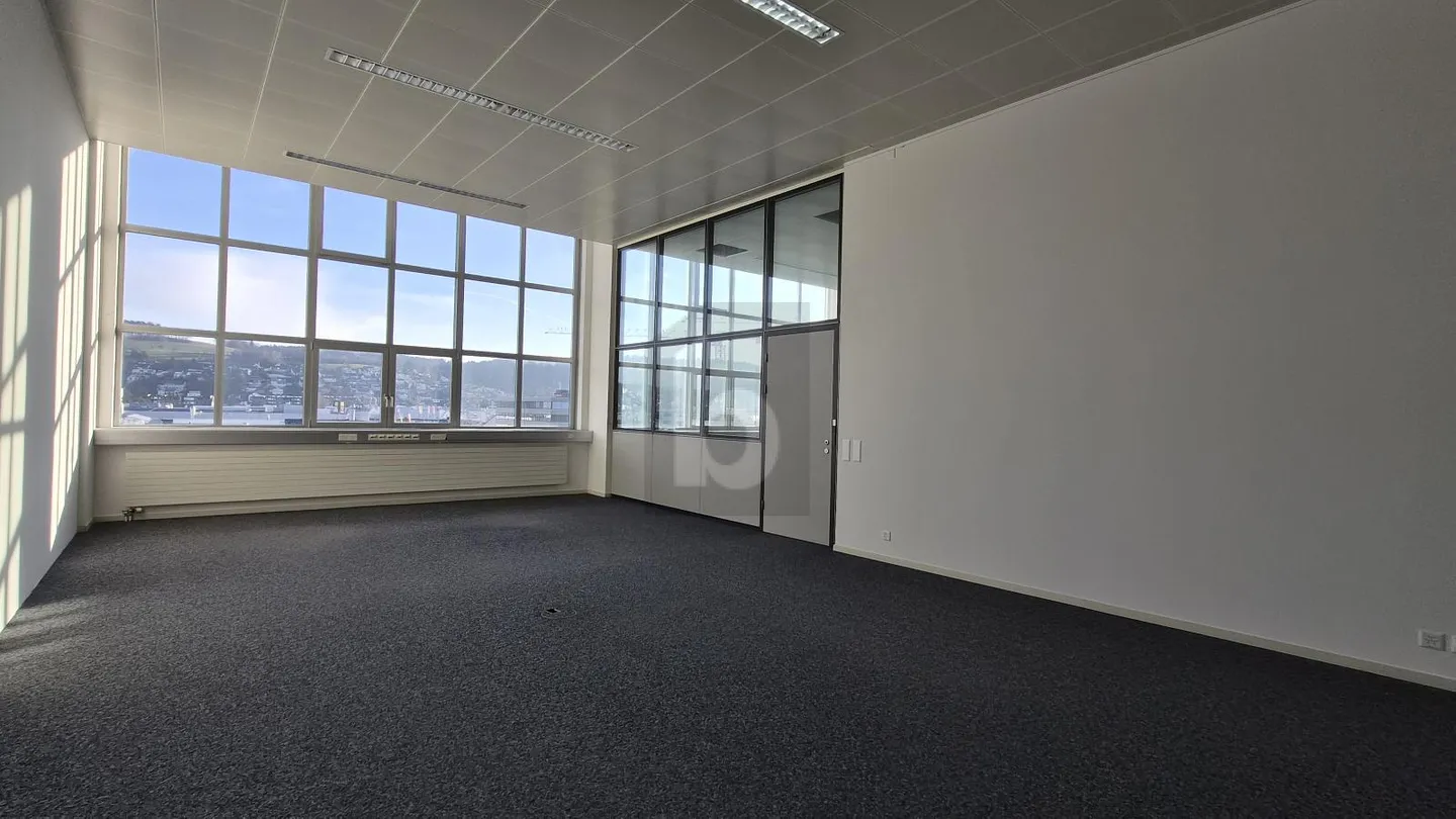 Flexible Gewerbefläche in Bachenbülach - Foto 1 von 6