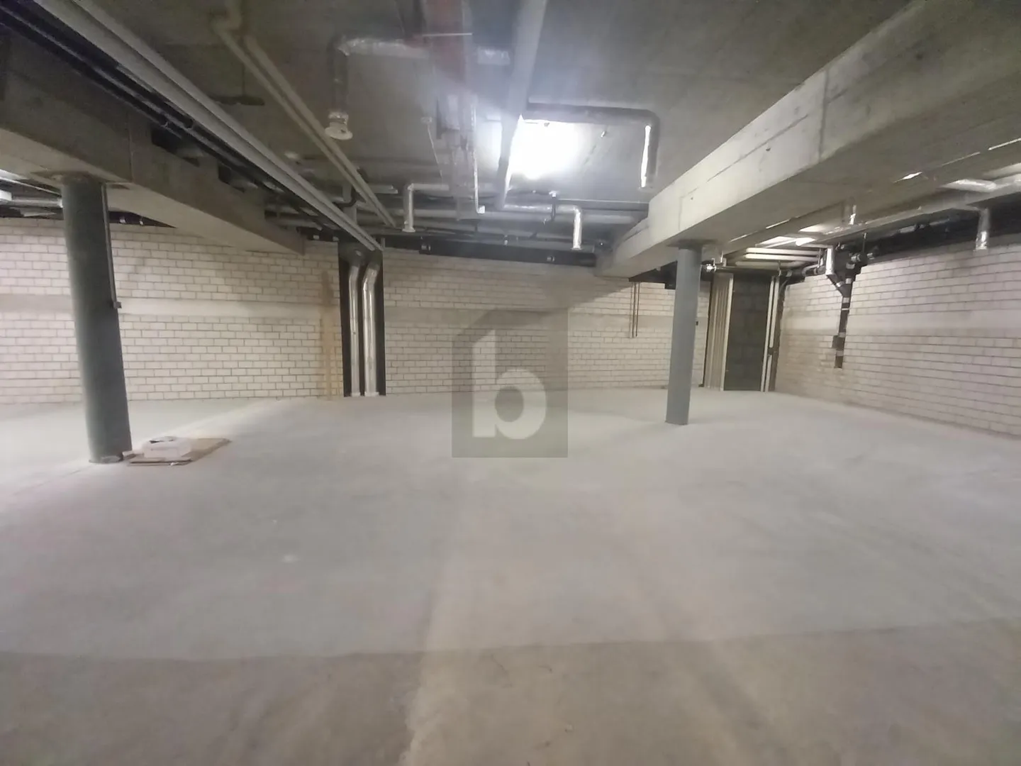 Spacious Storage Space in Central Location - Photo 1 of 6