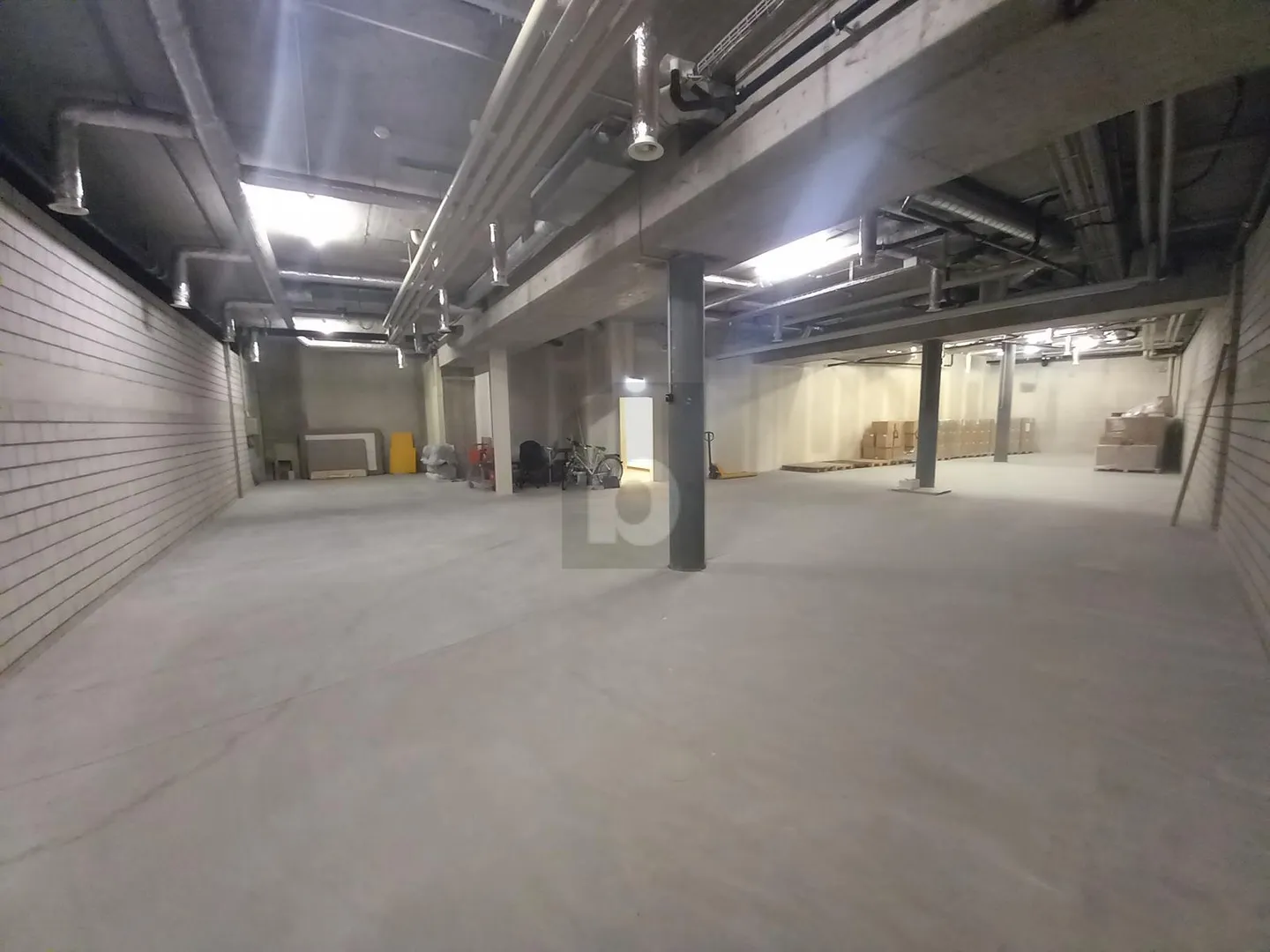 Spacious Storage Space in Central Location - Photo 2 of 6