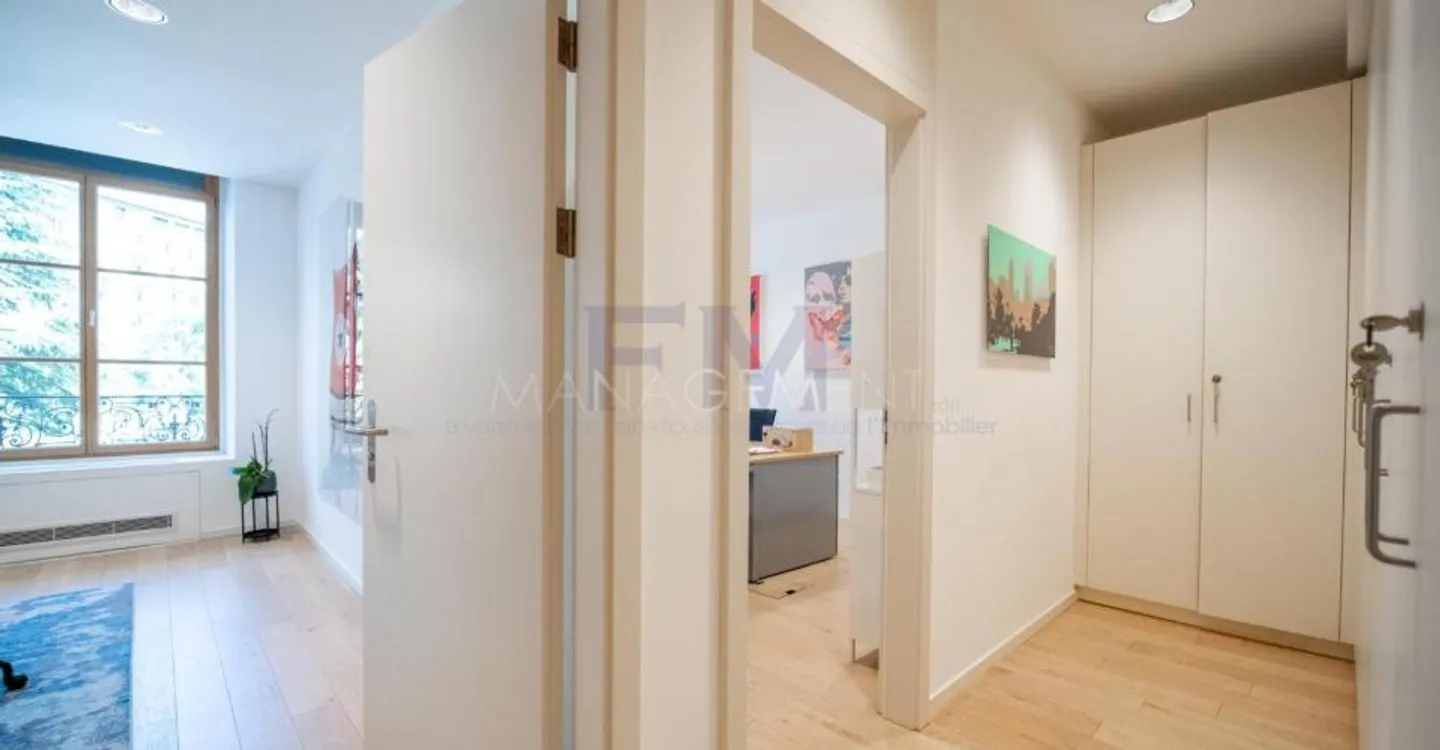 Elegant Office Space in Geneva - Photo 6 of 13