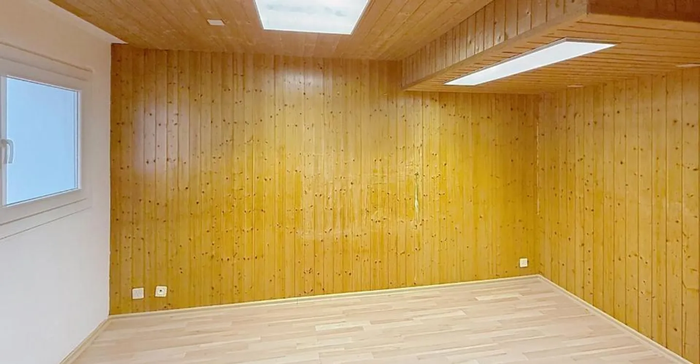 Spazio di stoccaggio al piano terra - Foto 3 di 9