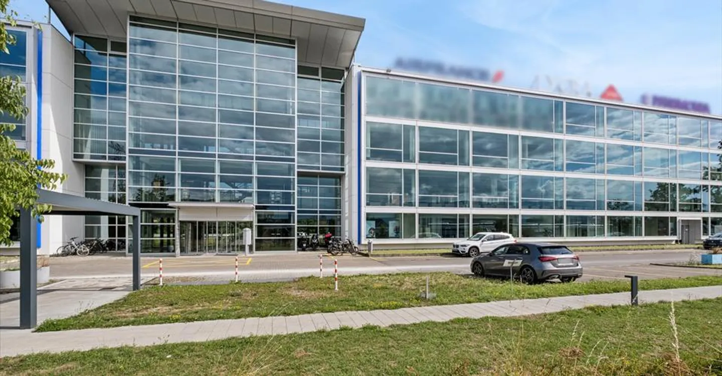 Modern Office Near Geneva Airport - Photo 7 of 7