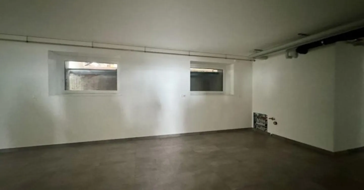 Commercial Space in Scenic Valley - Photo 8 of 10