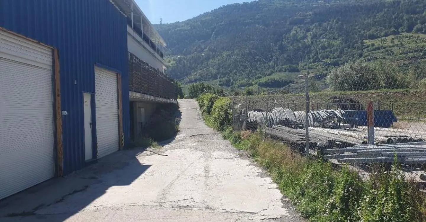 Dépôt 1 pièce - Photo 1 sur 8