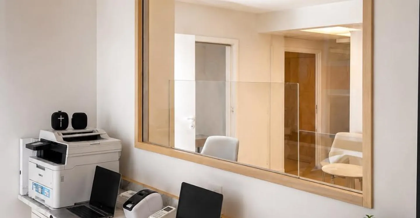 Fully Equipped Medical Office - Photo 5 of 9