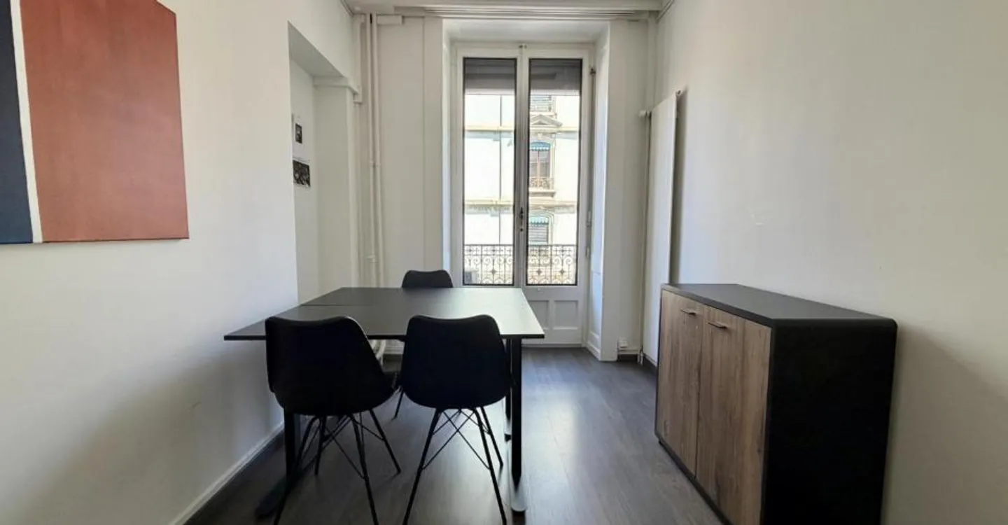 Office Space in Eaux-Vives - Photo 3 of 5