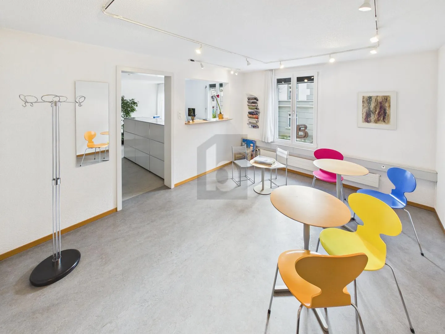 Spacious Office Space in Burgdorf - Photo 1 of 6
