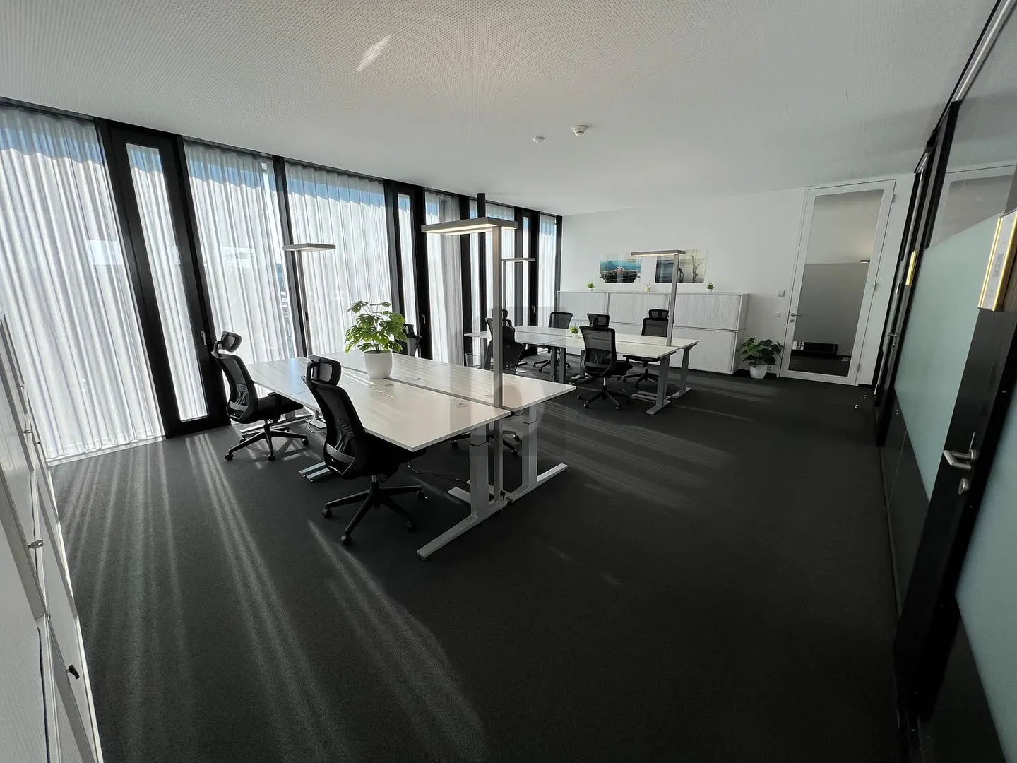 LICHTDURCHFLUTET, MODERN UND FLEXIBEL - Foto 4 von 5