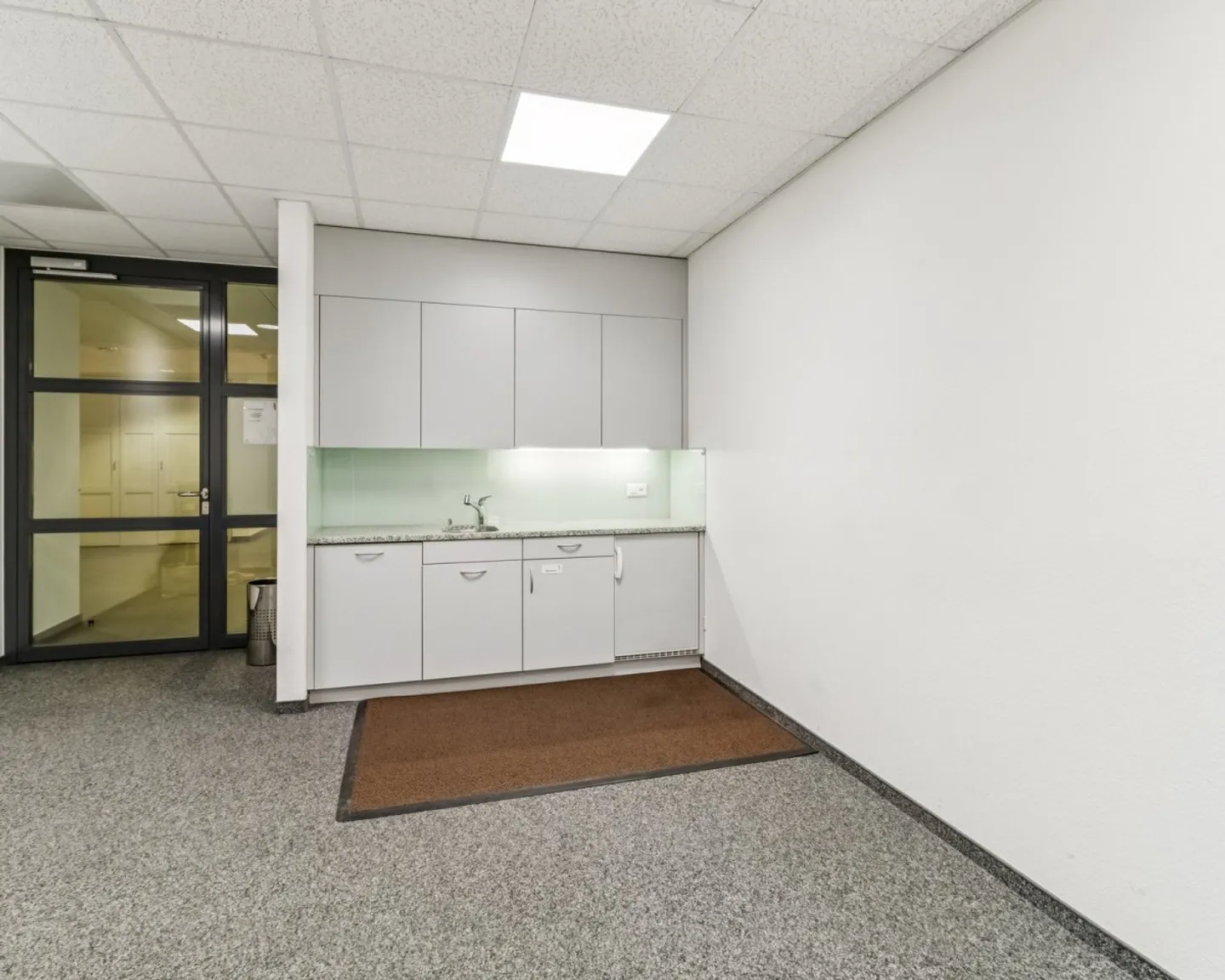 Flexible office space from 191 m² in Dietikon - Photo 9 of 13