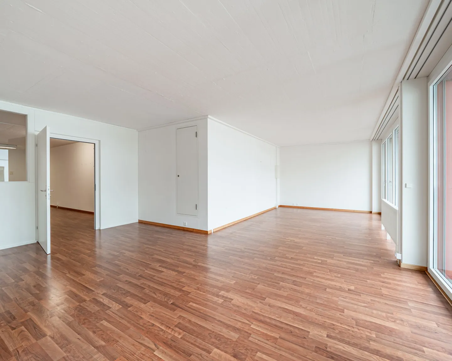 Attractive office space in prime location - Photo 6 of 9