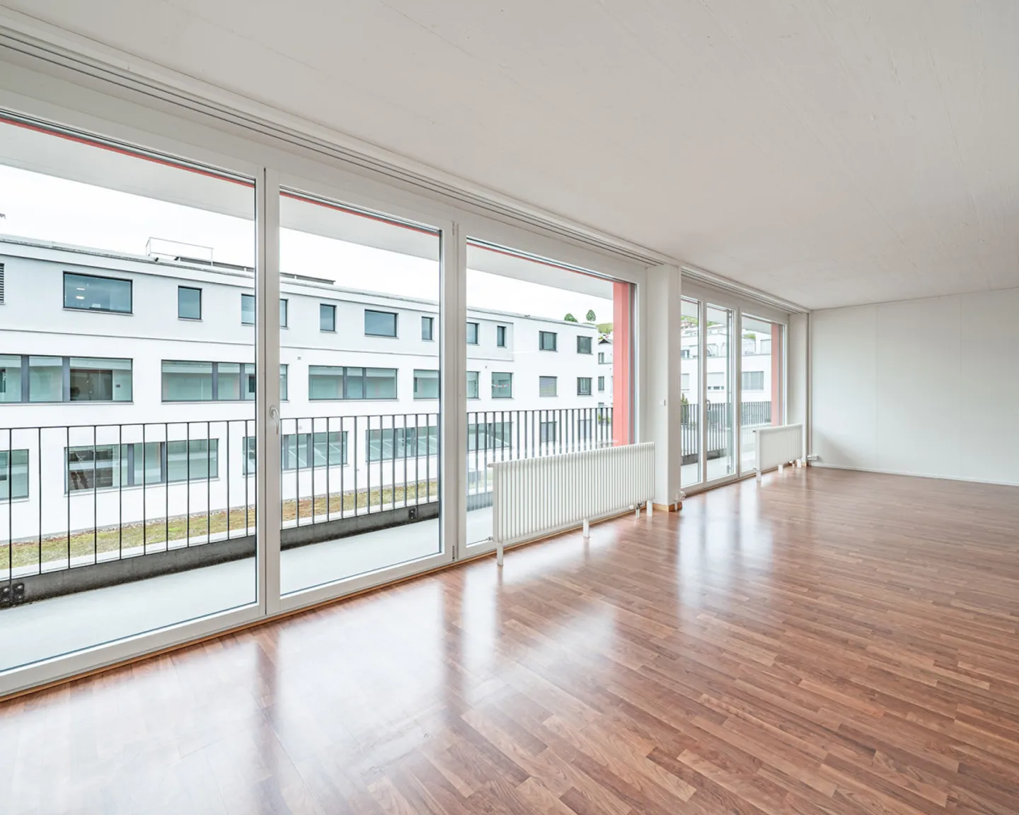 Attractive office space in prime location - Photo 2 of 9