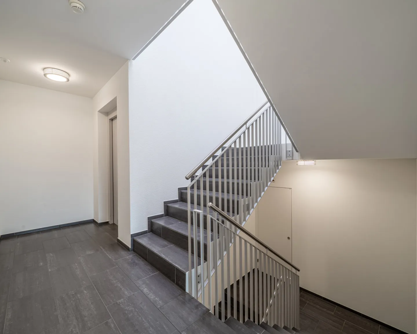Attractive office space in prime location - Photo 8 of 9