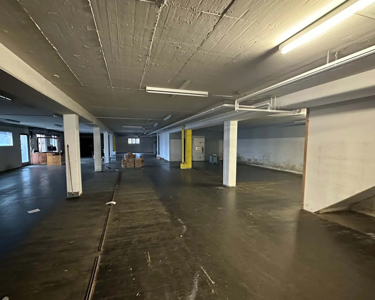 Gewerbehalle zur vorübergehenden Nutzung - Photo 2 of 3