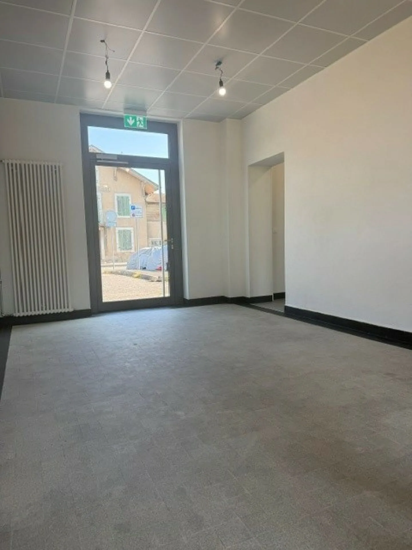 Administrative area of 110 m² in Vernier-Meyrin Cargo - Photo 4 of 6
