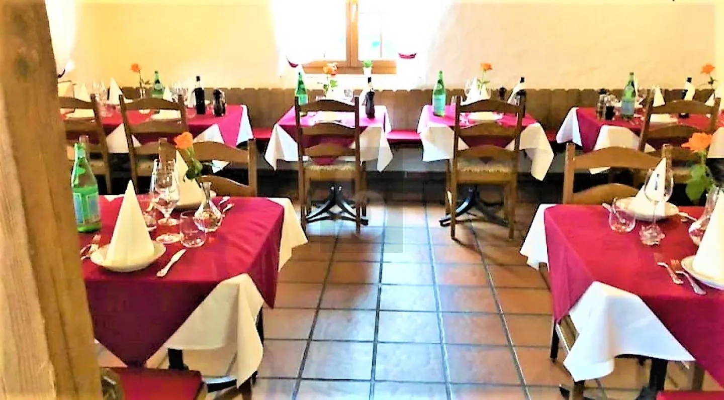 RESTAURANT - RURAL, RUSTIC, CHARMING - Photo 3 of 6