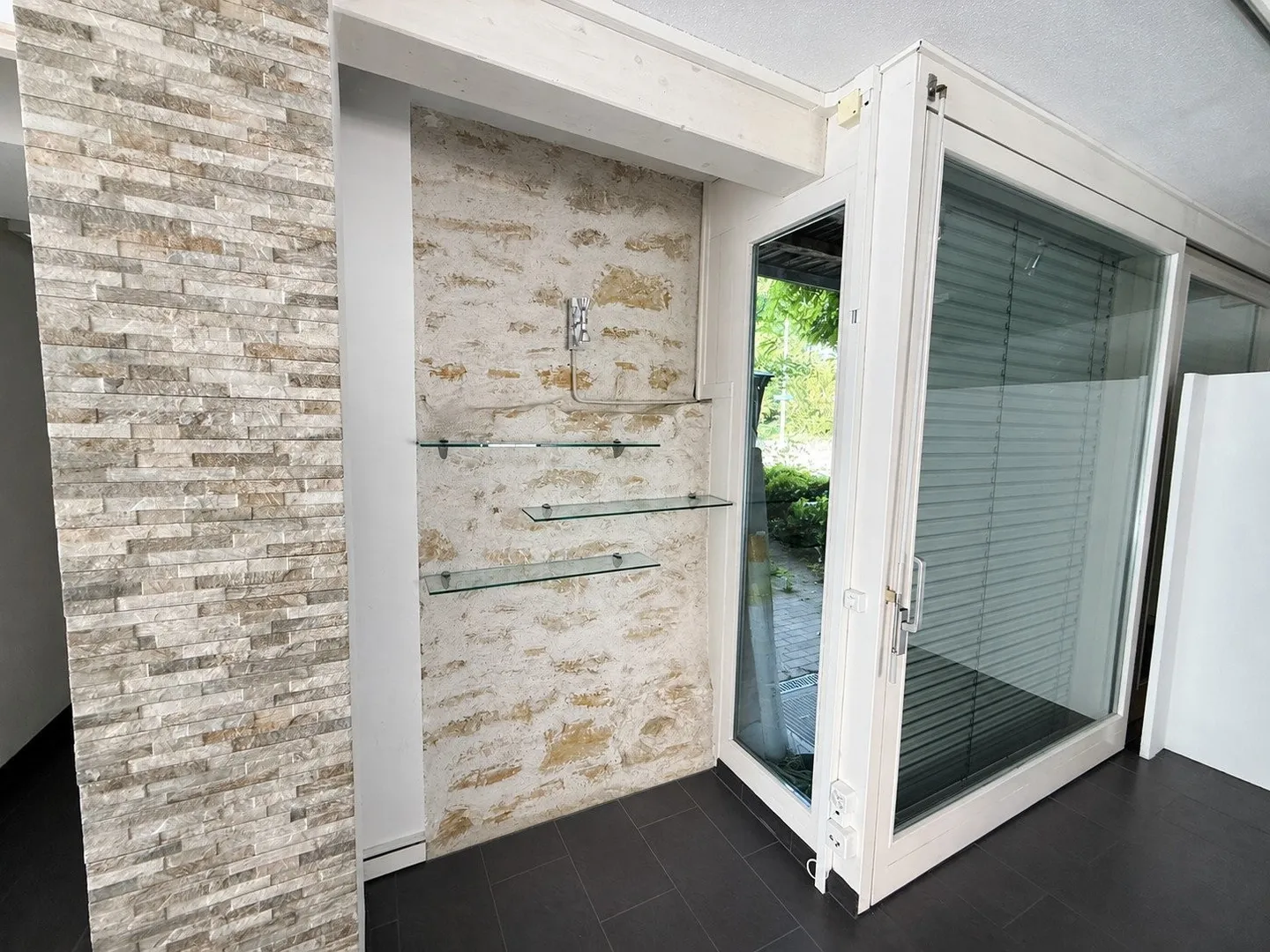 Versatile commercial space in a central location in Grenchen - Photo 4 of 8