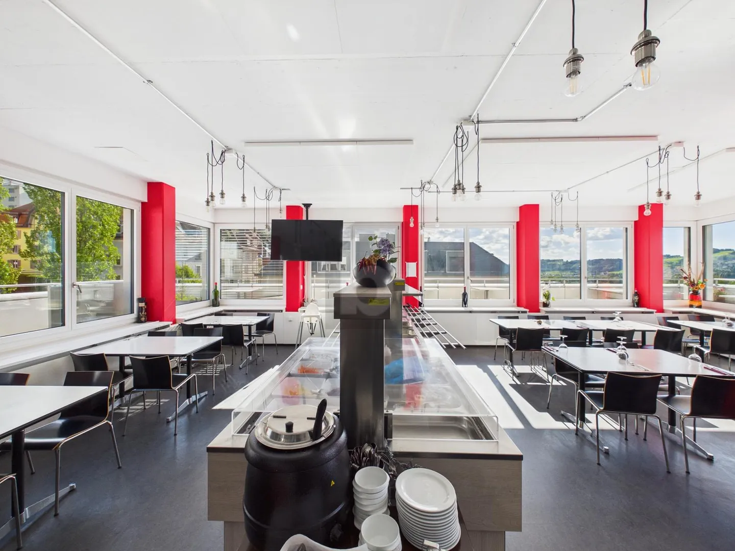 GASTRO WITH TERRACE IN ATTRACTIVE LOCATION - Photo 4 of 6