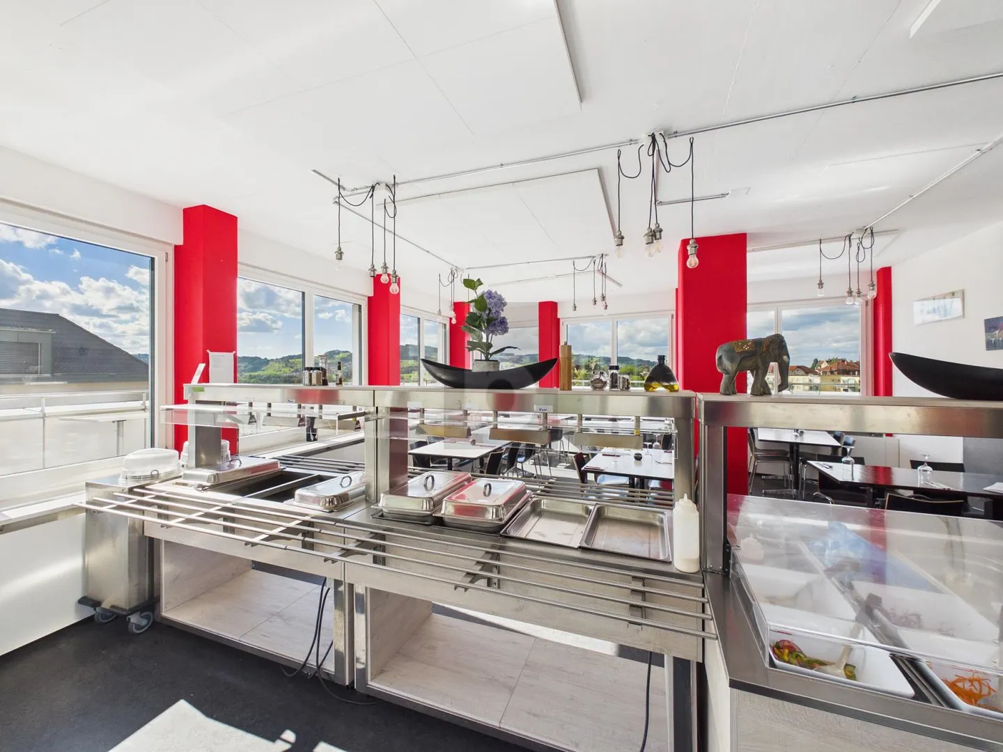 GASTRO WITH TERRACE IN ATTRACTIVE LOCATION - Photo 3 of 6