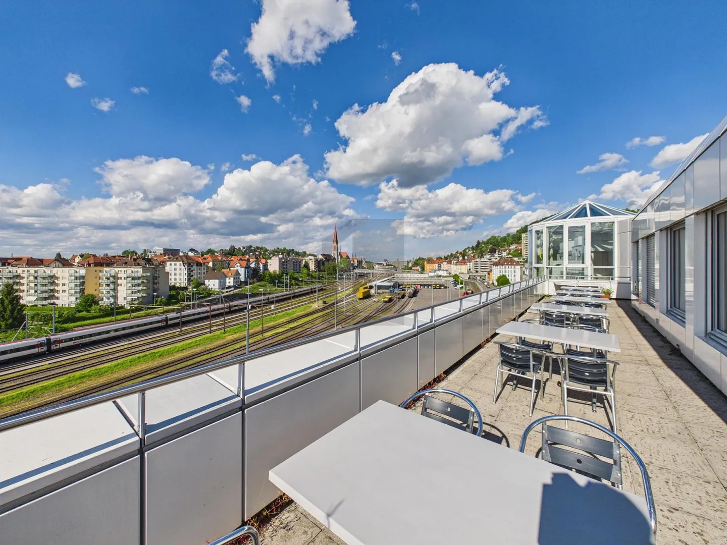 GASTRO WITH TERRACE IN ATTRACTIVE LOCATION - Photo 5 of 6