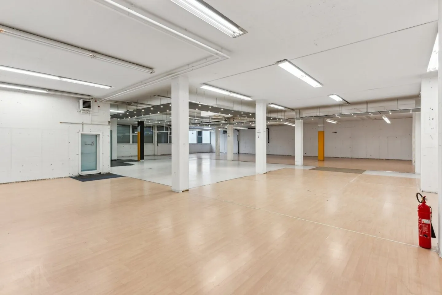 Uncomplicated & very good access options - Photo 4 of 8