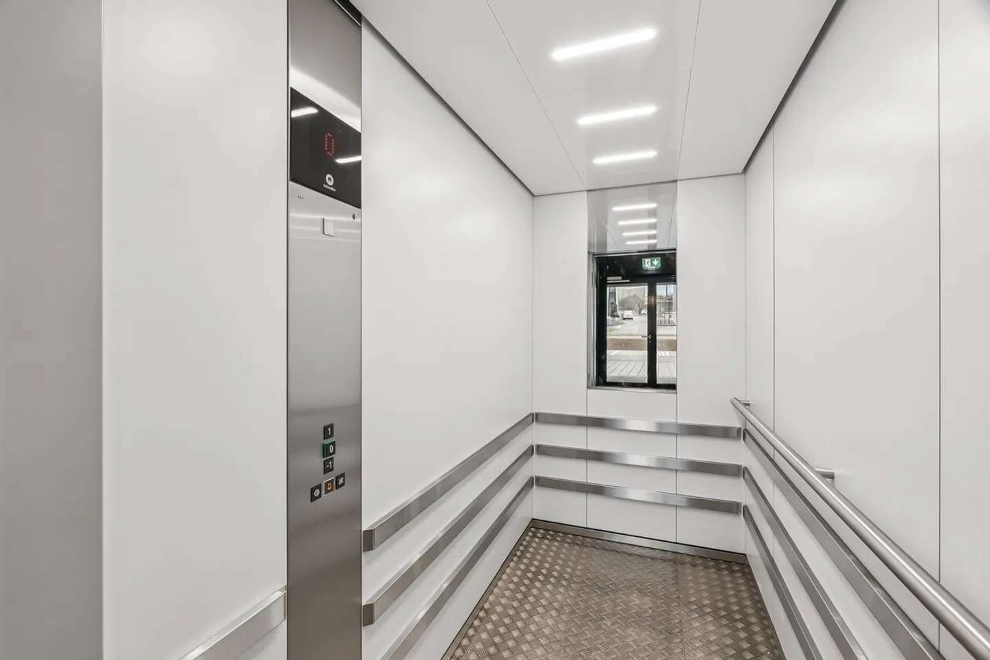 Versatile Office Space with Terrace - Photo 9 of 11