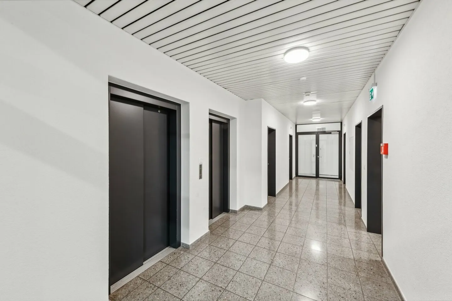 Flexible commercial space directly on the A1 - accessible, versatile - Photo 2 of 5