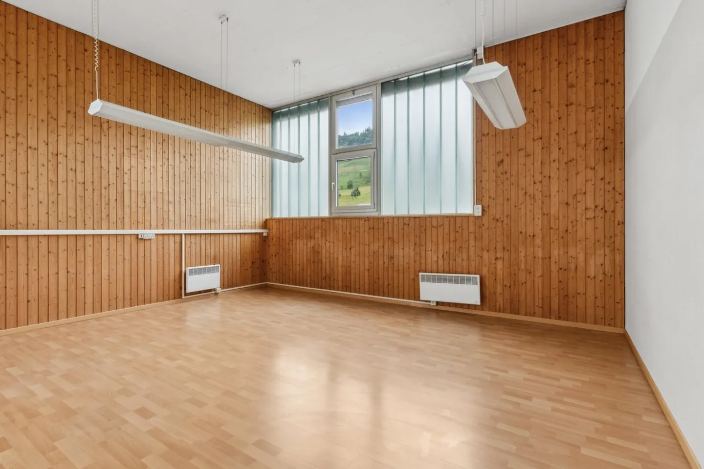Studio space in the industrial district Oberfeld - Photo 2 of 4