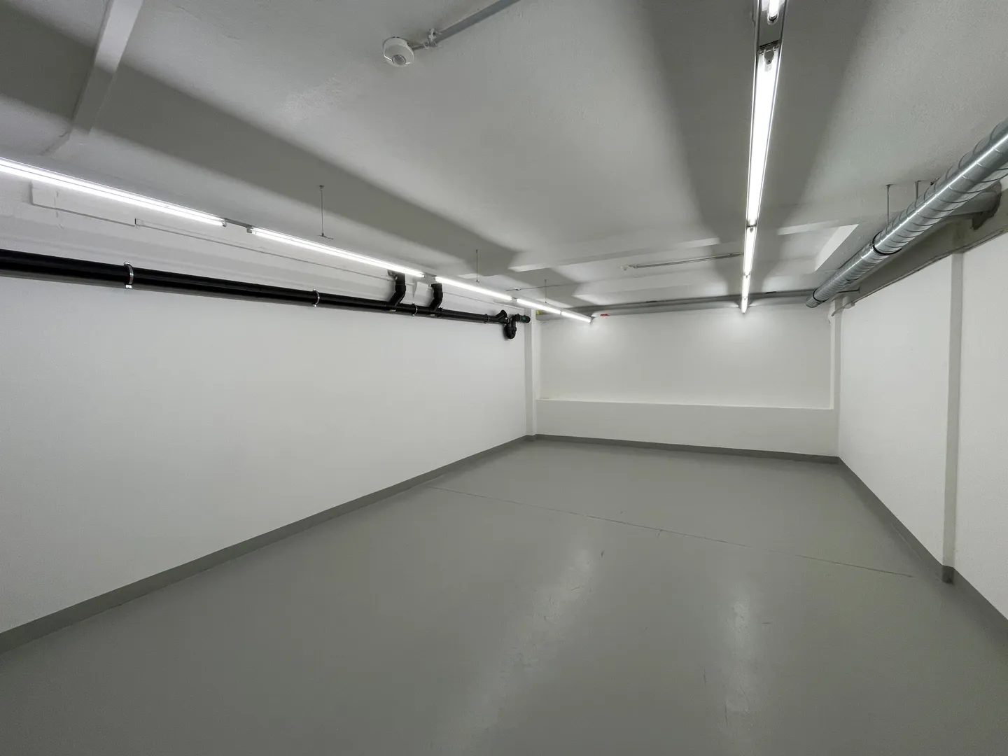 Storage room in prime location, directly at Rennweg - Photo 2 of 3