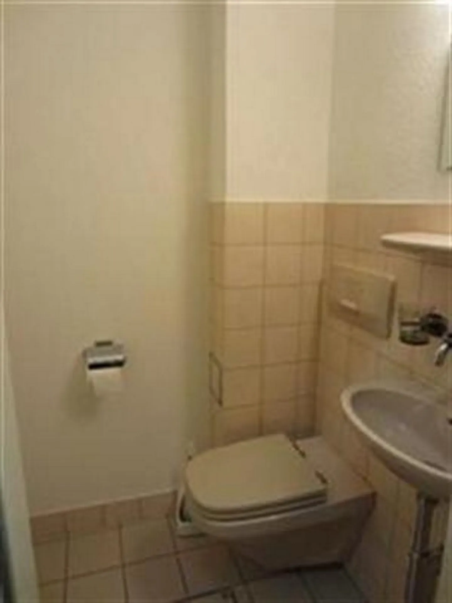 Hobby room for rent at Tellplatz - Photo 5 of 5