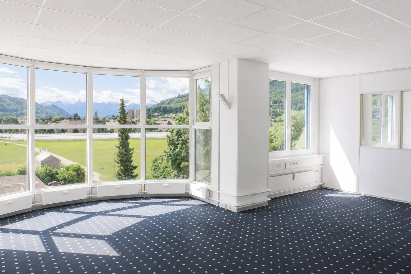 Your new business location in a versatile property - at attractive rental conditions. - Photo 7 of 13