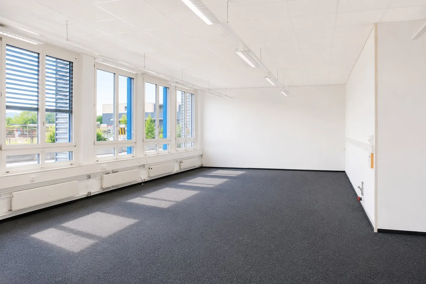 Versatile usage options - a building - attractive rental conditions - Photo 13 of 13