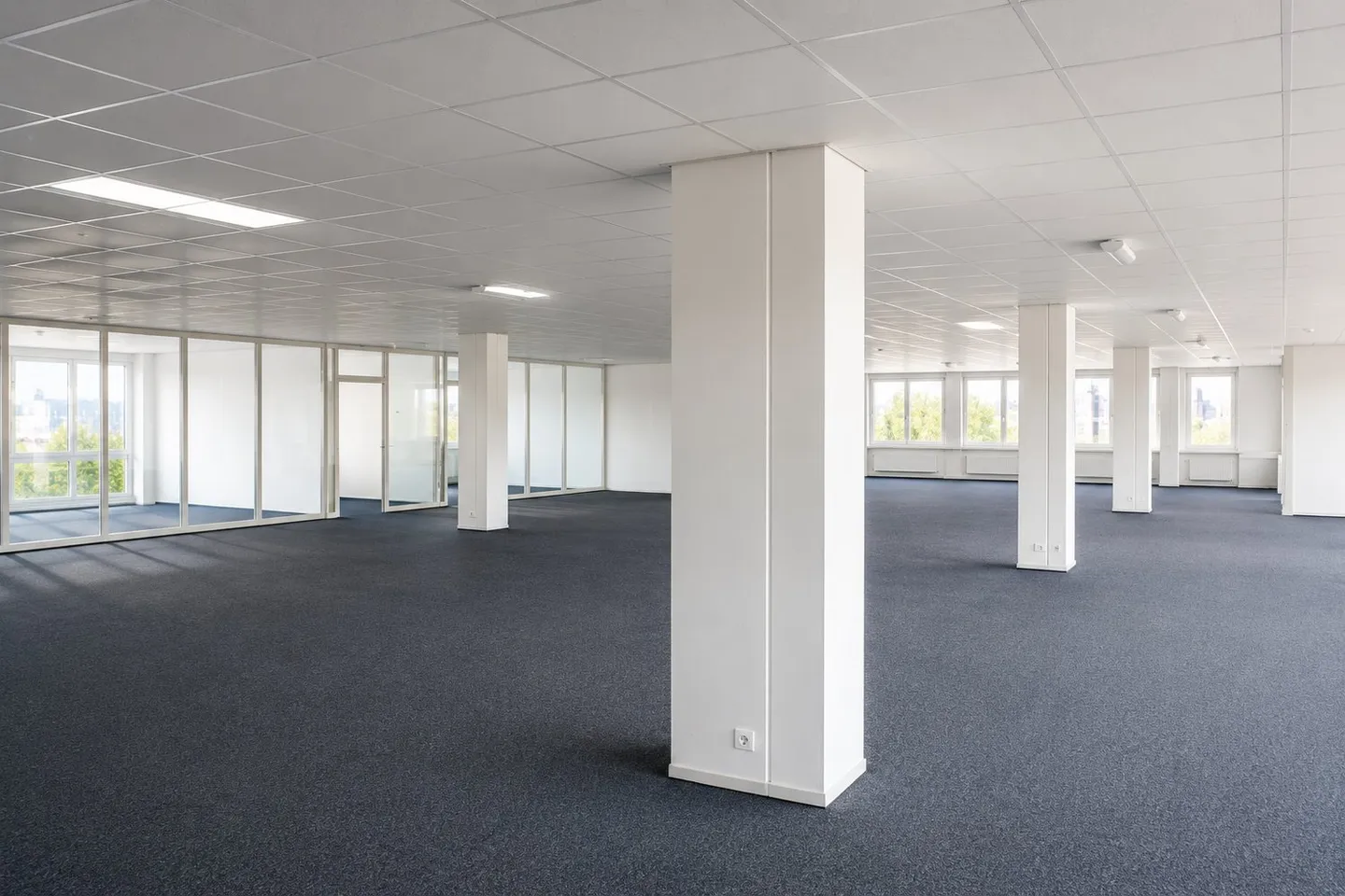 Airport Business Center – Office, Production, Logistics and Research in One Place. - Photo 7 of 13