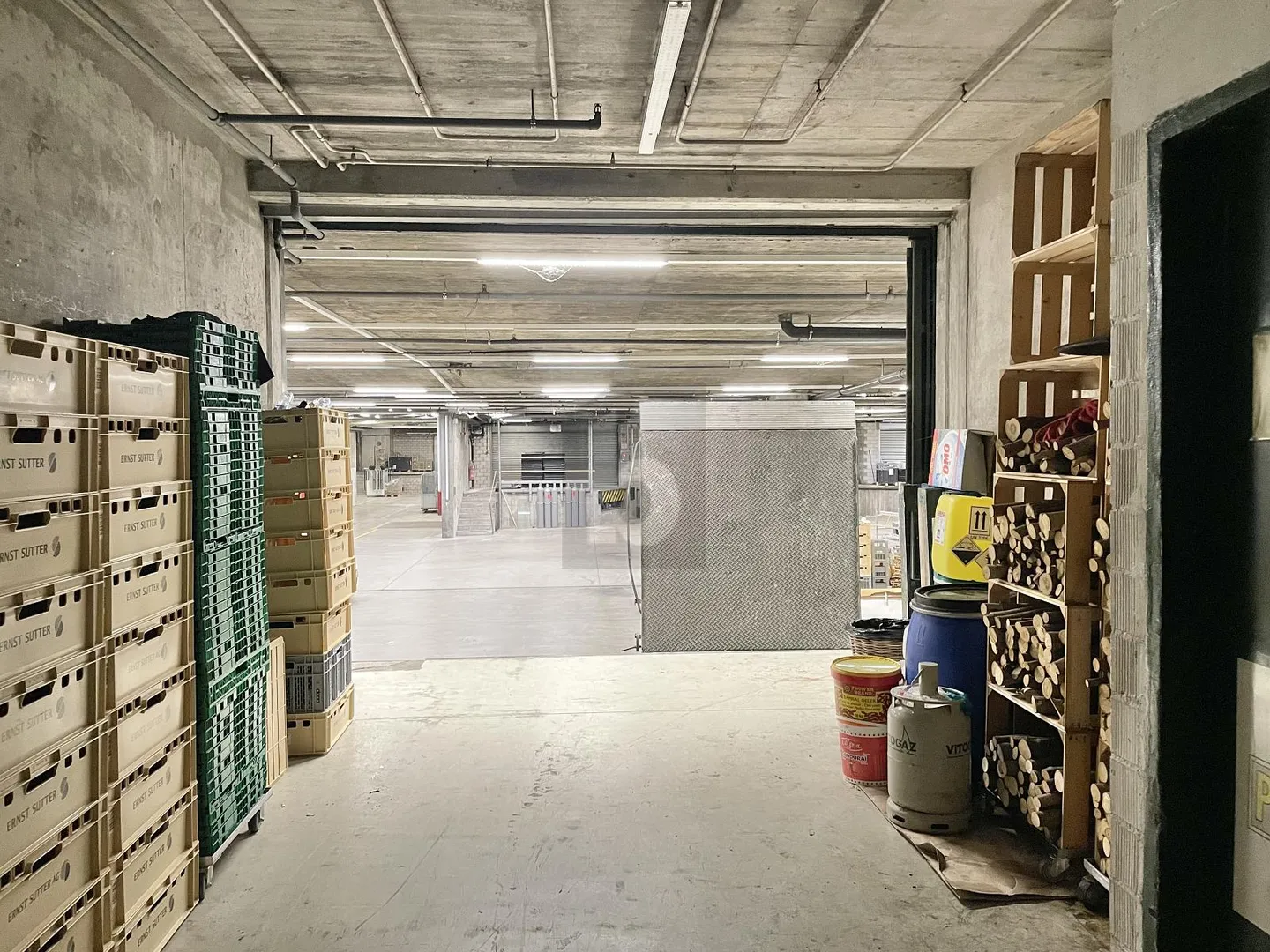 PLENTY OF SPACE IN A CENTRAL LOCATION - Photo 2 of 5