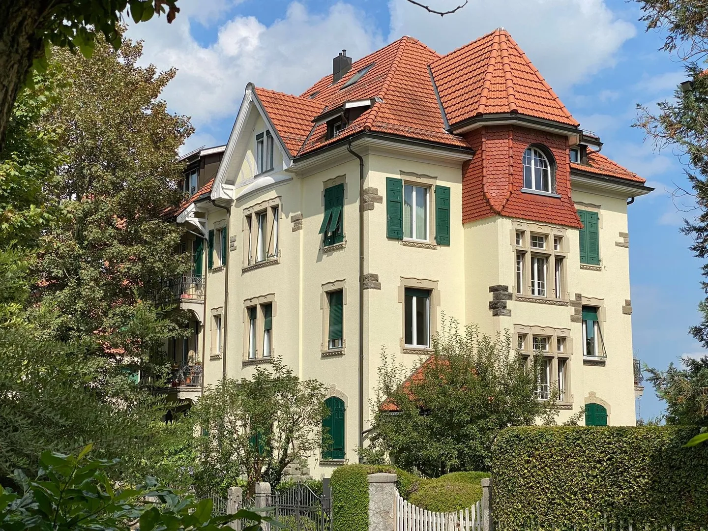Liebevoll sanierte 3-Zimmer-Wohnung im Parterre in St. Gallen - Photo 1 of 12