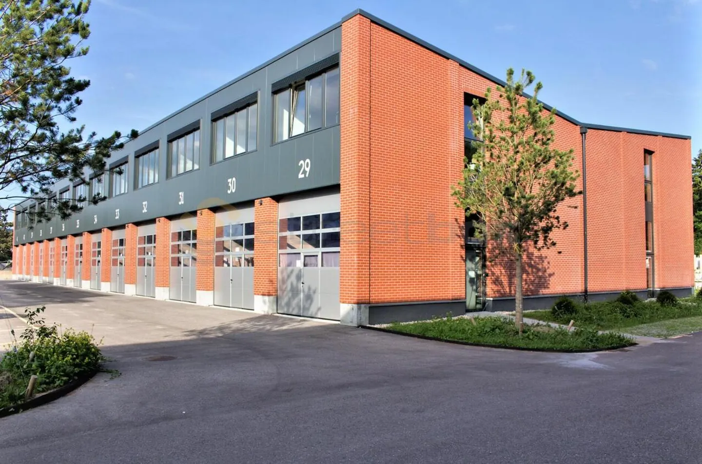100m2 Box im Obergeschoss - Foto 1 von 2