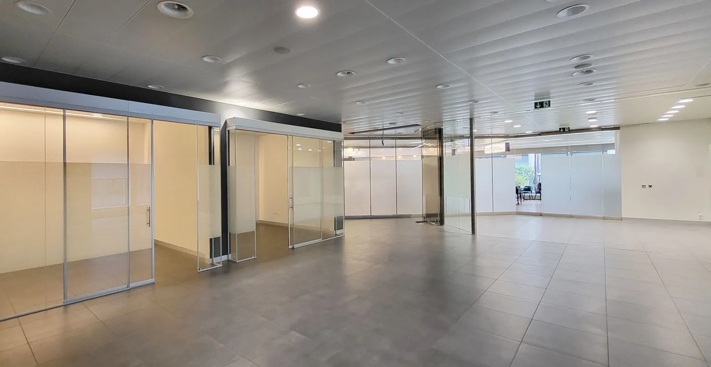 Gewerbefläche im Erdgeschoss - Foto 3 von 12