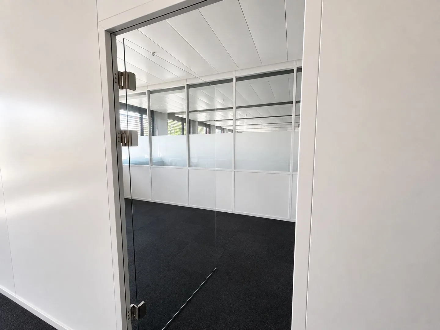 Your new double office? - Photo 3 of 5