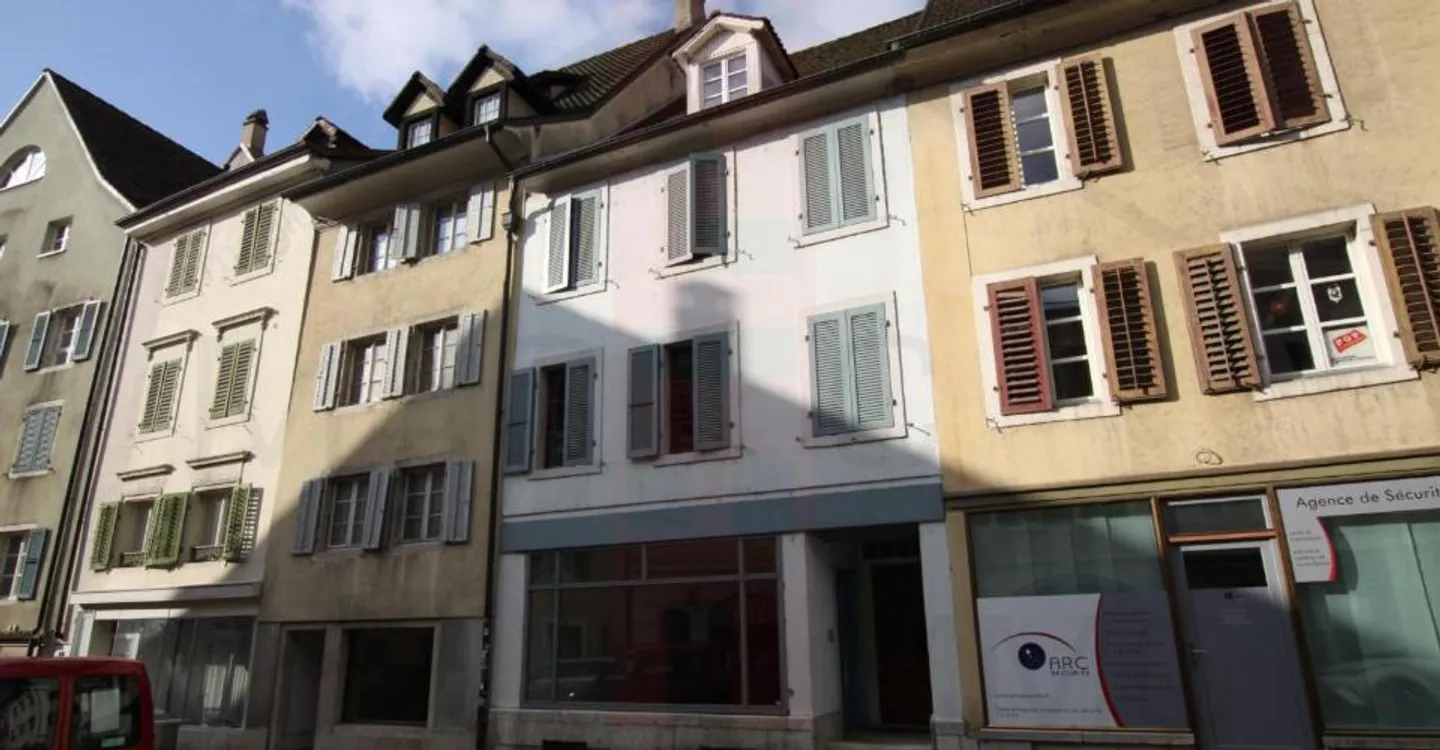 Commercial space with window in the city center of Delémont - Photo 3 of 9