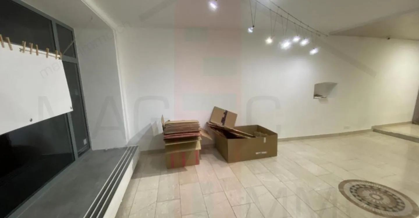 Commercial space with window in the city center of Delémont - Photo 9 of 9