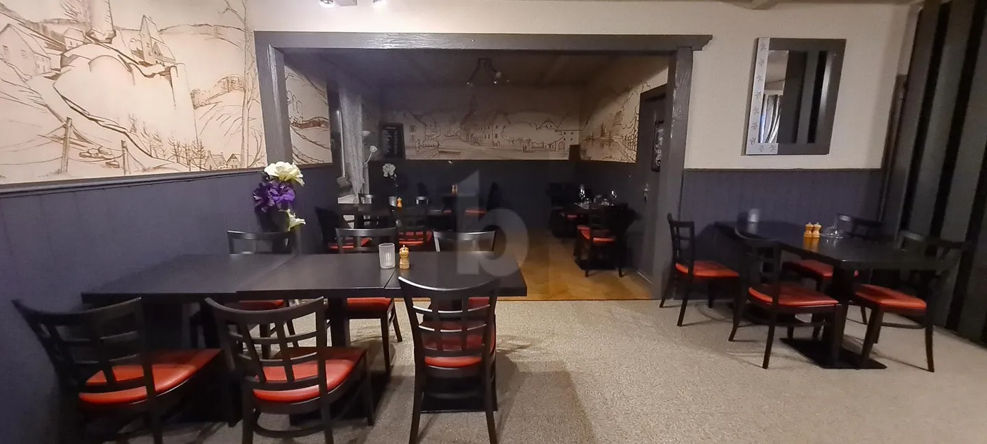 IDEALLY LOCATED, WITH A LOYAL CLIENTELE - Photo 1 of 5
