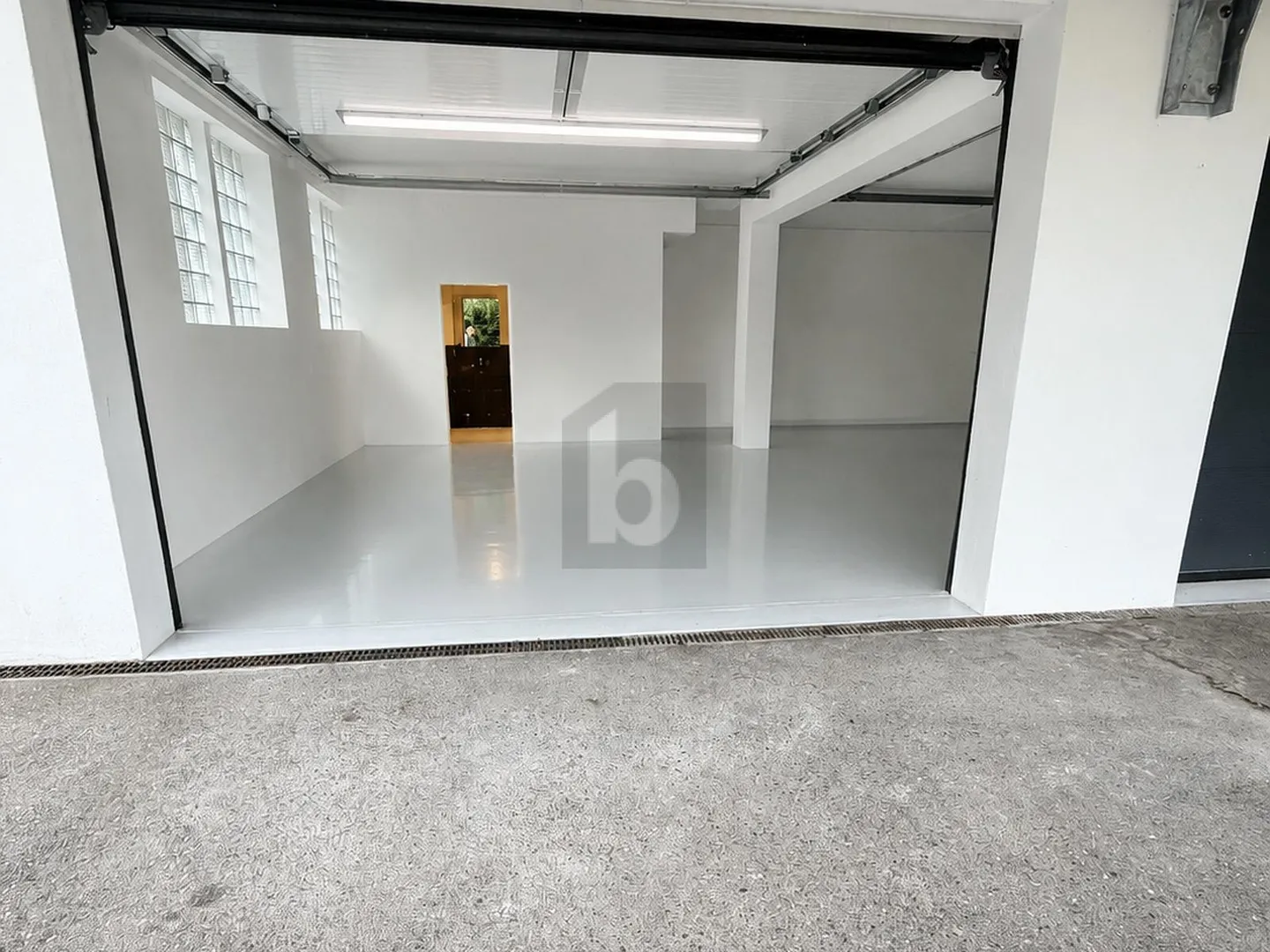 MODERNO CON MOLTEPLICI POSSIBILITÀ D'USO - Foto 4 di 6