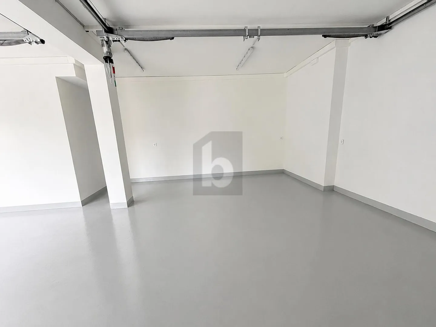 MODERNO CON MOLTEPLICI POSSIBILITÀ D'USO - Foto 5 di 6
