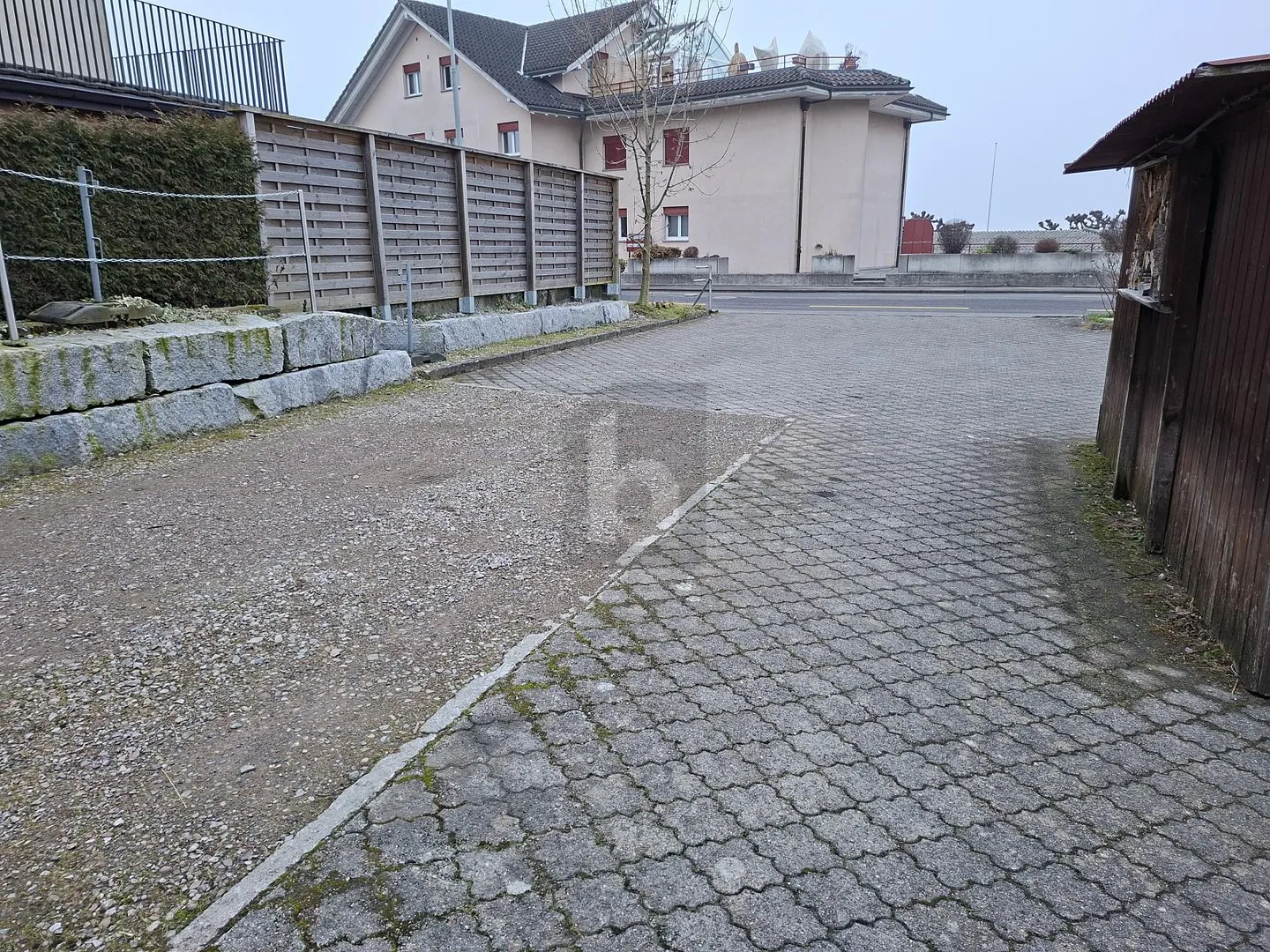 VOTRE NOUVEL EMPLACEMENT D'ENTREPRISE - Photo 4 sur 6