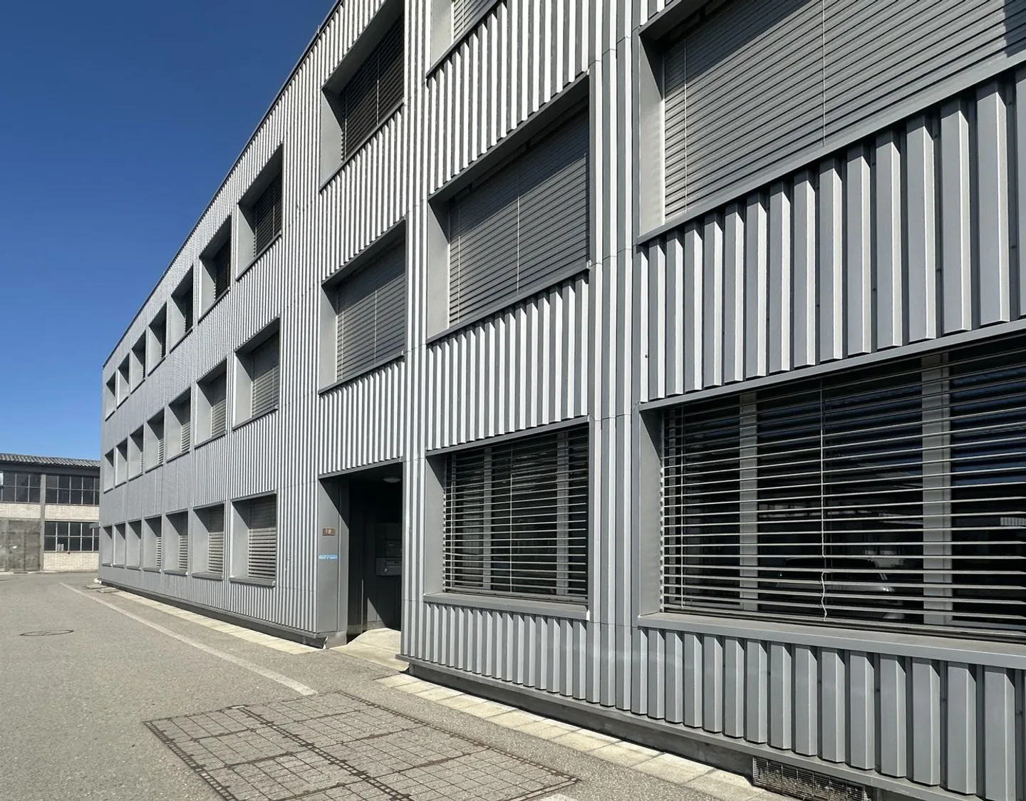Entire Floor Office Space on the 1st Floor - 300 m² - Photo 1 of 7