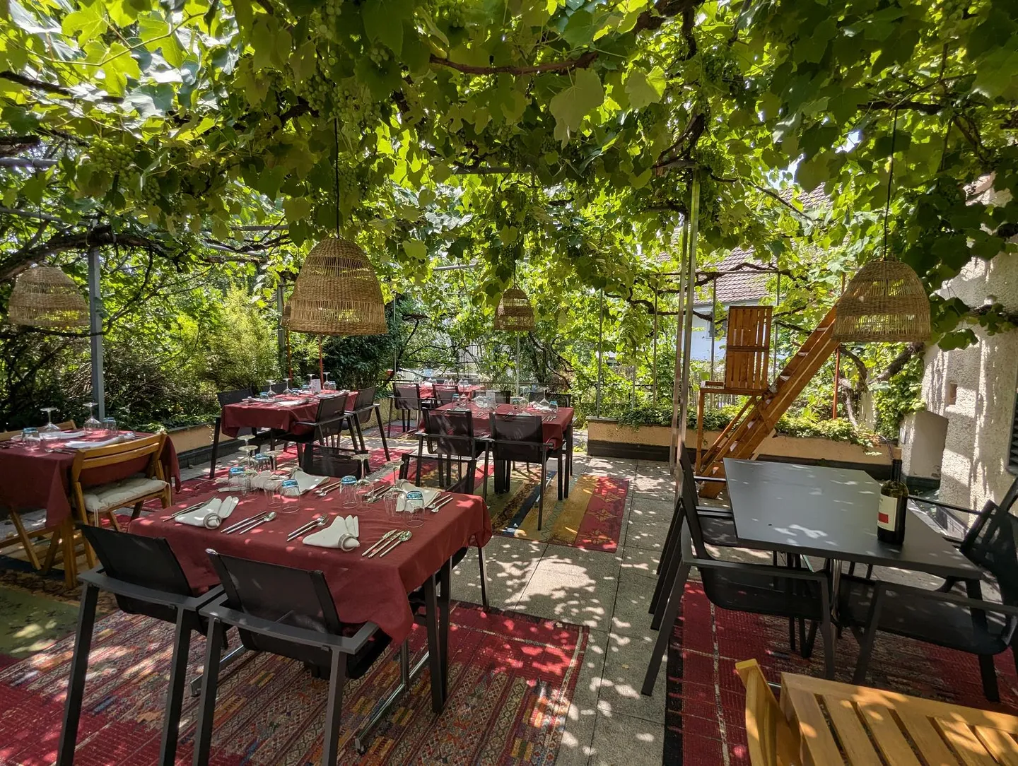 Restaurant with Terrace & Apartments - Photo 4 of 6