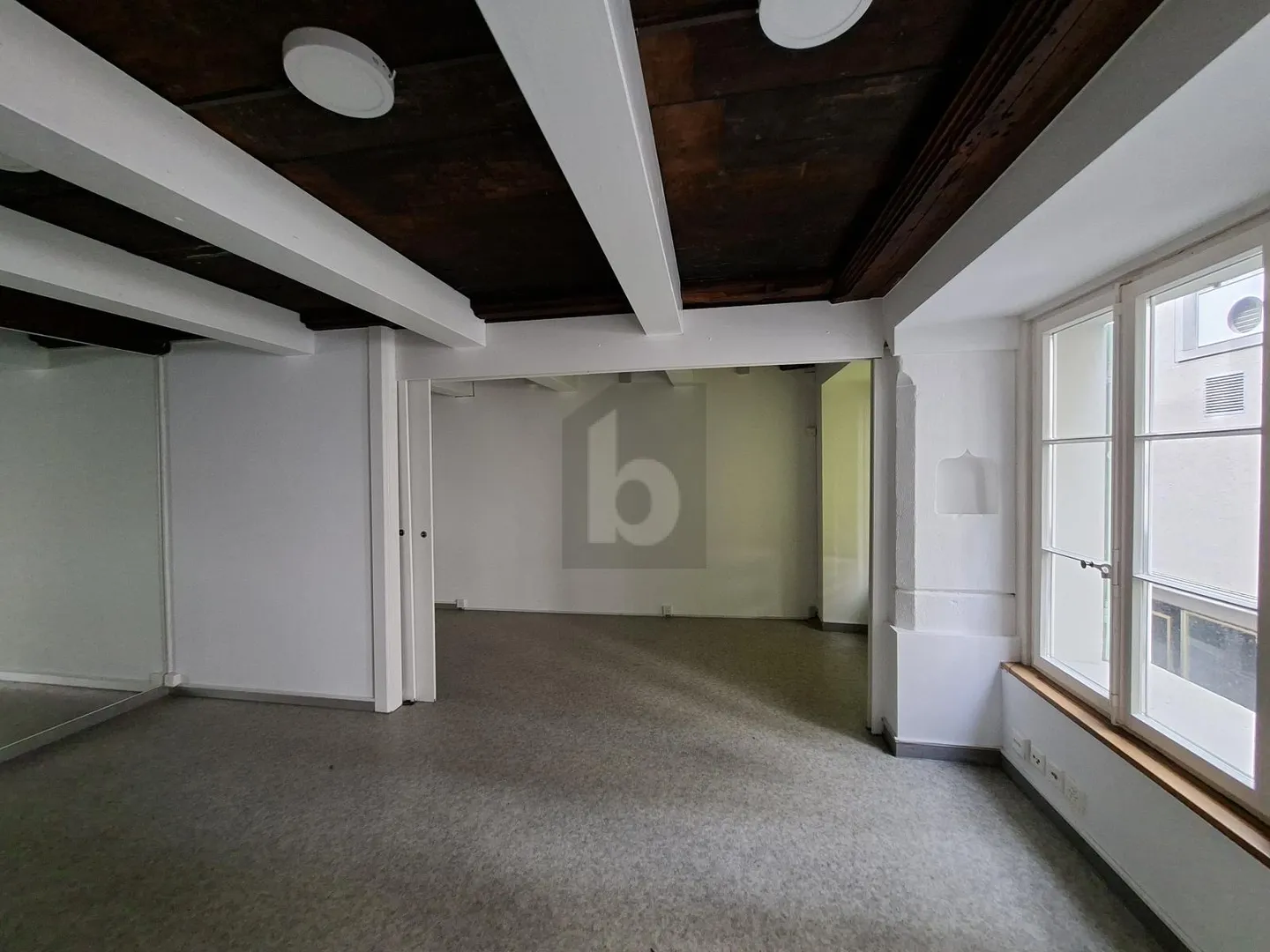 YOUR NEW WORKSPACE IN THE HEART OF LUCERNE - Photo 2 of 6