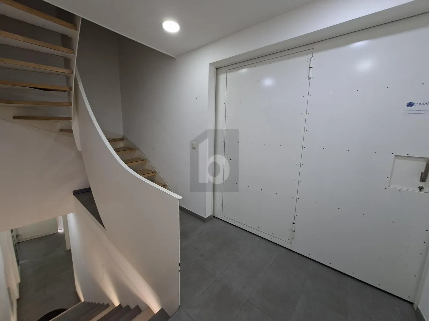 YOUR NEW WORKSPACE IN THE HEART OF LUCERNE - Photo 3 of 6