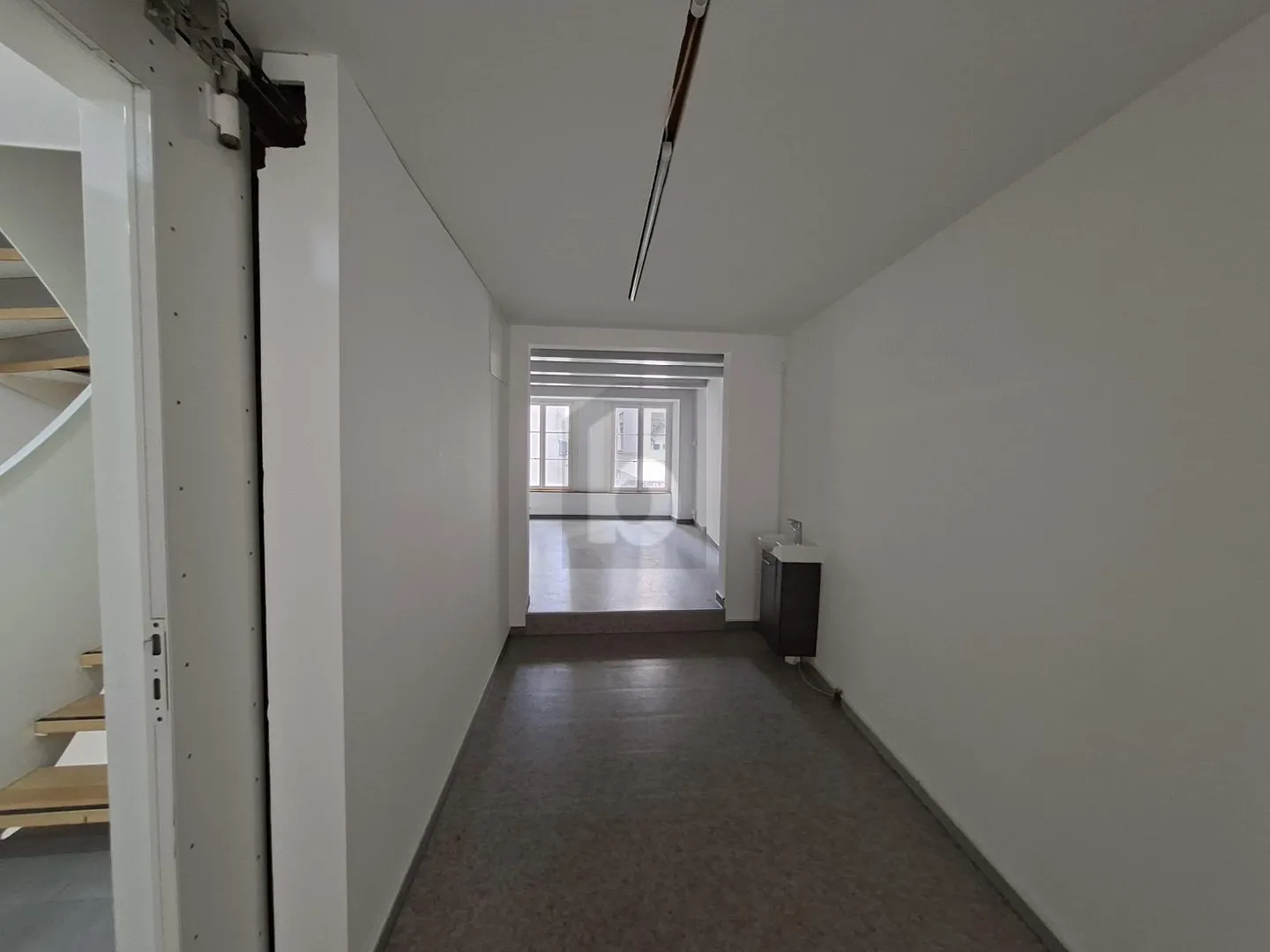 YOUR NEW WORKSPACE IN THE HEART OF LUCERNE - Photo 4 of 6